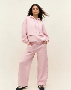 Φόρμα με κουκούλα