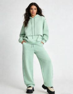 Φόρμα με κουκούλα - Image 2