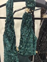 Φόρεμα βελούδο πούλια με κοψίματα - Image 5