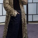 Παλτό με χρυσή πούλια