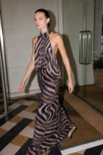 Μάξι Φόρεμα Halter Με Ψηλό Λαιμό & Zebra Print - Image 3